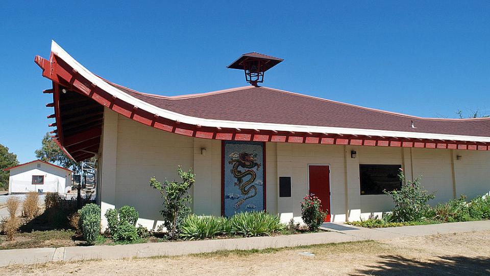  The Chinese Camp, California Elementary School architecture echos the Gold Rush days when the area was populated primarily by immigrant miners from China. Date	22 June 2014 Source	 Travels through California Gold Rush country.  Previously published: none Author	Auragoneboy