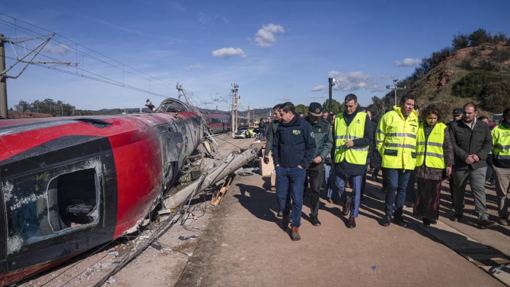 Photo Credit: Wikipedia Creative Commons License https://en.wikipedia.org/wiki/2026_Adamuz_rail_disaster?utm_source=copilot.com#/media/File:2026_01_19.20_Accidente_ferroviario_de_Adamuz_(55053406029).jpg